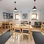 Apidae 데슈트네 프 오를리츠키흐 호라